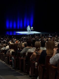 This will be an occasion I will never forget.

Seeing one of the greatest spiritual teachers of our time — at least in my opinion — felt deeply special.

I first read The Power of Now many years ago, and since then I’ve listened to countless talks and watched so many videos from Eckhart Tolle. But there is something profoundly different about receiving the teaching in person. The presence, the stillness, and aliveness … it touched something beyond words. I know I will carry this experience with me for the rest of my life.

Over the years, I’ve become disheartened by spiritual ego and performances of “awakening.” Which is why being in the presence of someone who feels truly authentic, connected and grounded in consciousness, steady, safe, and humble (qualities I admire in people and aspire to embody) was incredibly refreshing and moving.

And to make the evening even more meaningful — sharing it with my friend @diana_lavad and unexpectedly bumping into four students from different studios, felt like such a beautiful synchronicity.

A night I will never forget.💖

#eckharttolle